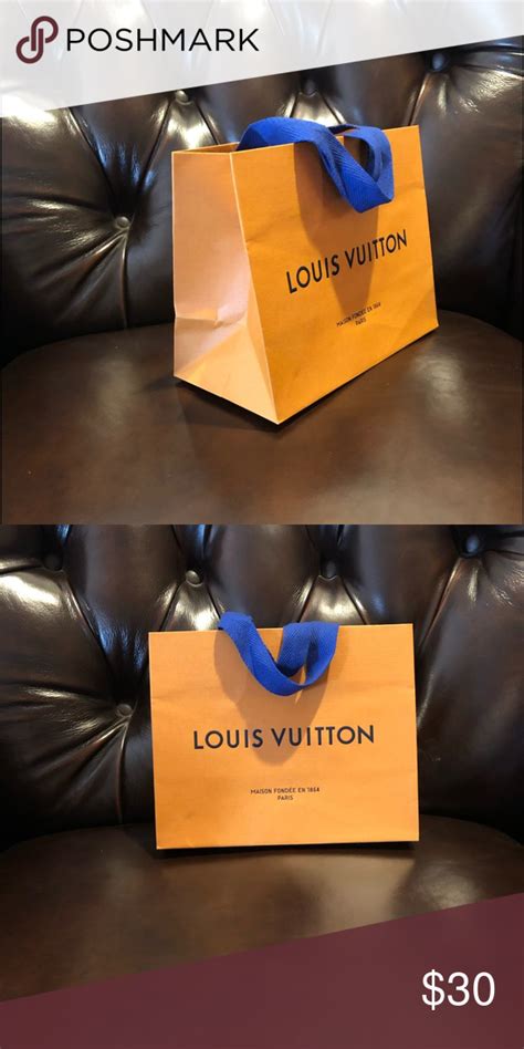 louis vuitton gift bag - Louis Vuitton gifts under 1000.
